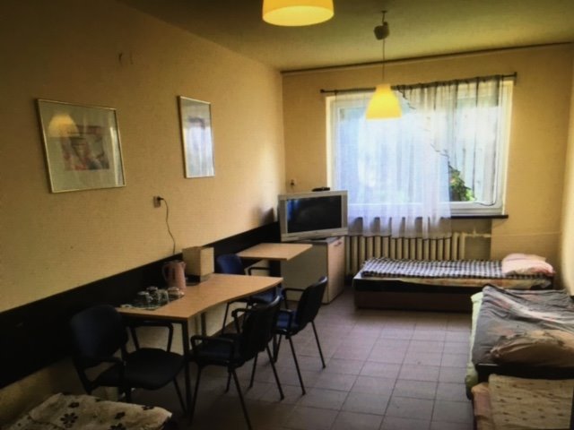 Na sprzedaż duży lokal z 20 pokojami i 1350 m² w Sękocinie Sękocin Stary, Sękocin Stary  1 350m2 Foto 1