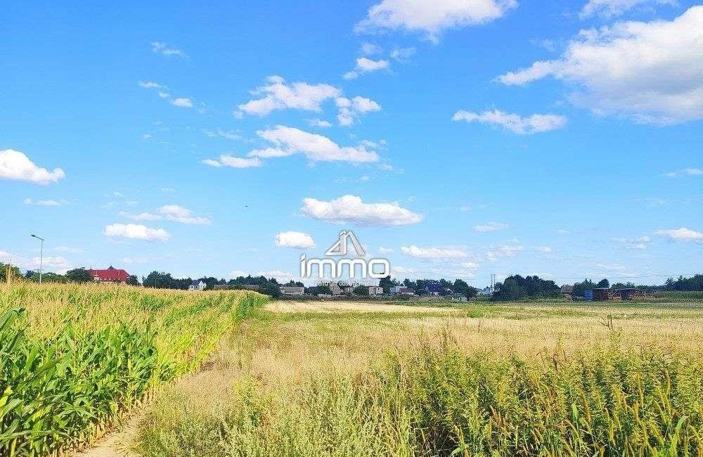 Na sprzedaż działka pod zabudowę wielomieszkaniową 18 arów w Oleśnicy Oleśnica  1 814m2 Foto 1