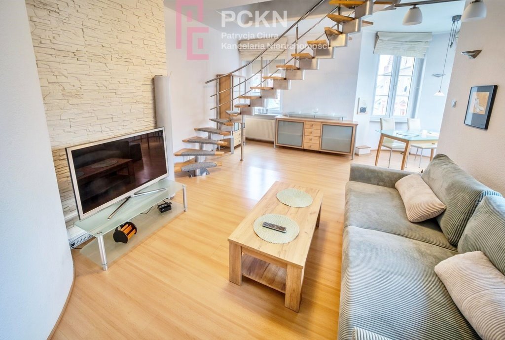 Mieszkanie trzypokojowe na wynajem Opole, Rynek  75m2 Foto 1