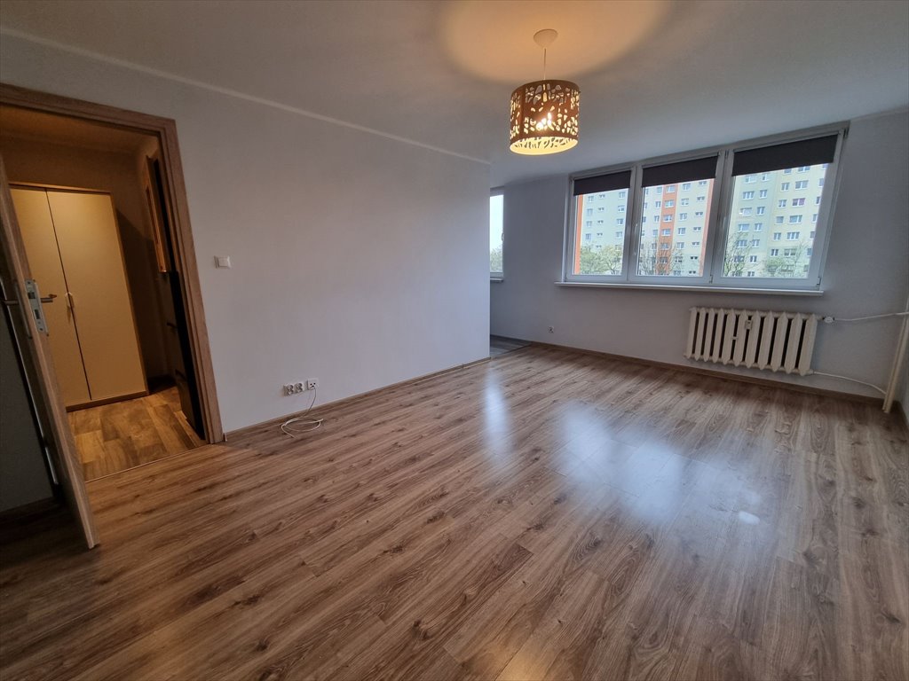 Kawalerka na sprzedaż Mysłowice, Ćmok, Adama Mickiewicza  30m2 Foto 1