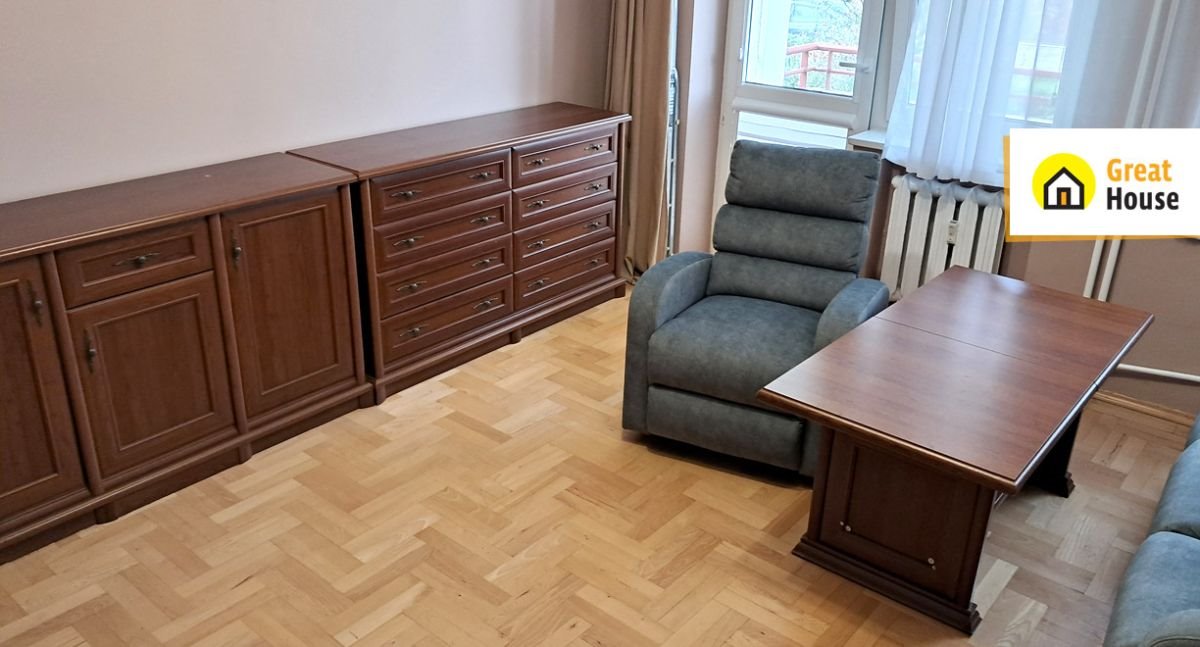 Mieszkanie czteropokojowe  na sprzedaż Kielce, Kazimierza Kaznowskiego  46m2 Foto 2