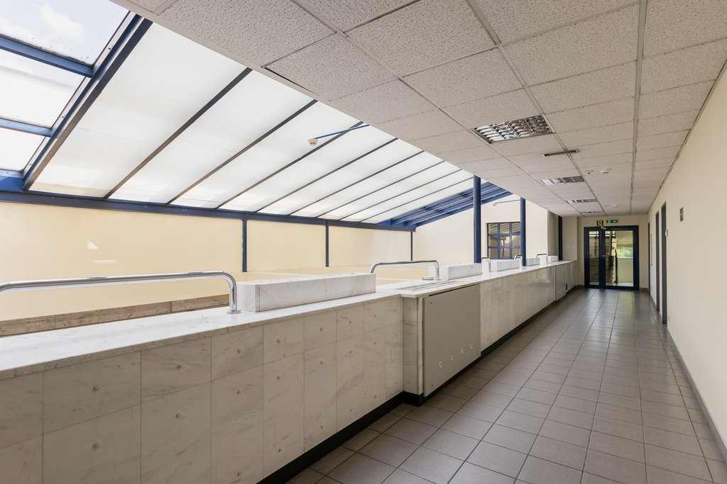 Lokal użytkowy na sprzedaż Lubin, ul. Bankowa 16a  1 829m2 Foto 4