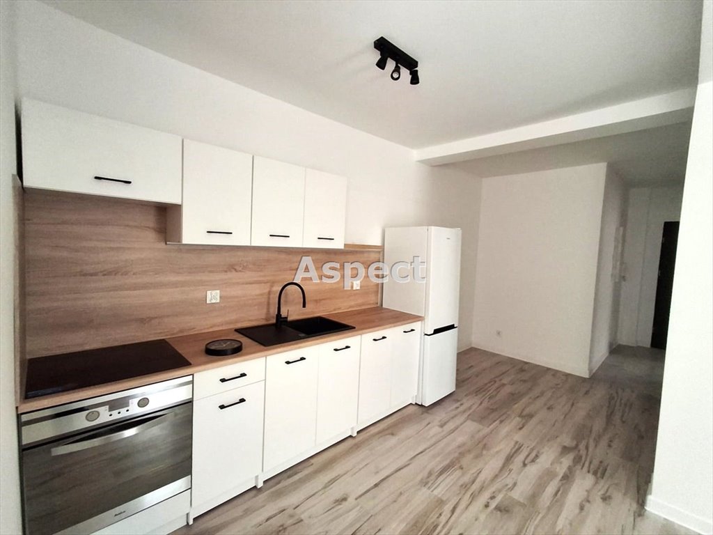 Mieszkanie dwupokojowe na wynajem Żory  38m2 Foto 1