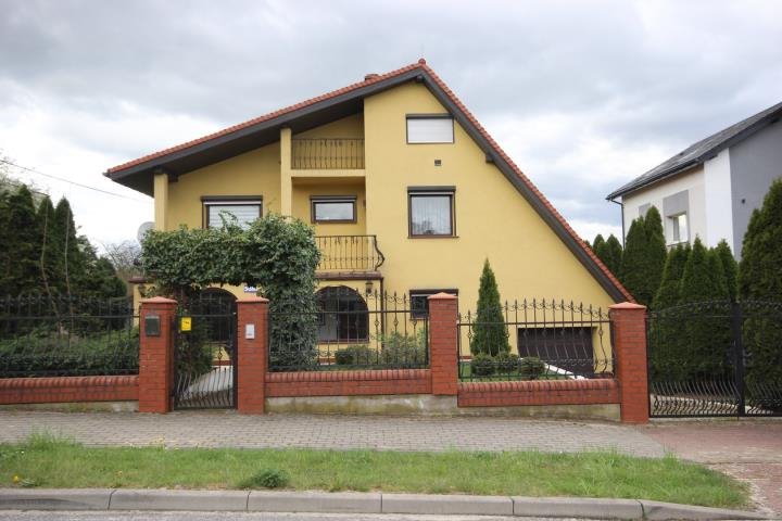 Dom na sprzedaż Świdnica  231m2 Foto 1