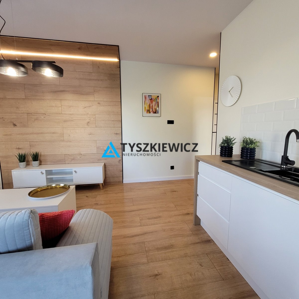 Mieszkanie dwupokojowe na sprzedaż Władysławowo, Mikołaja Reja  55m2 Foto 1