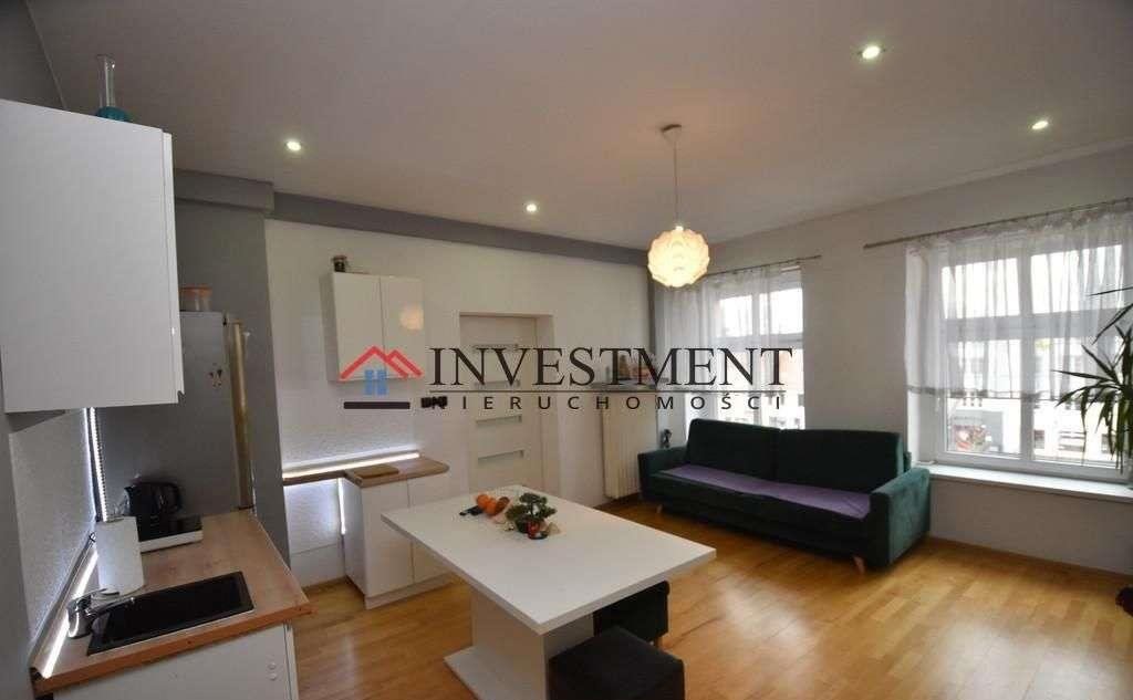 Mieszkanie trzypokojowe na sprzedaż Kędzierzyn-Koźle, Rynek  67m2 Foto 1