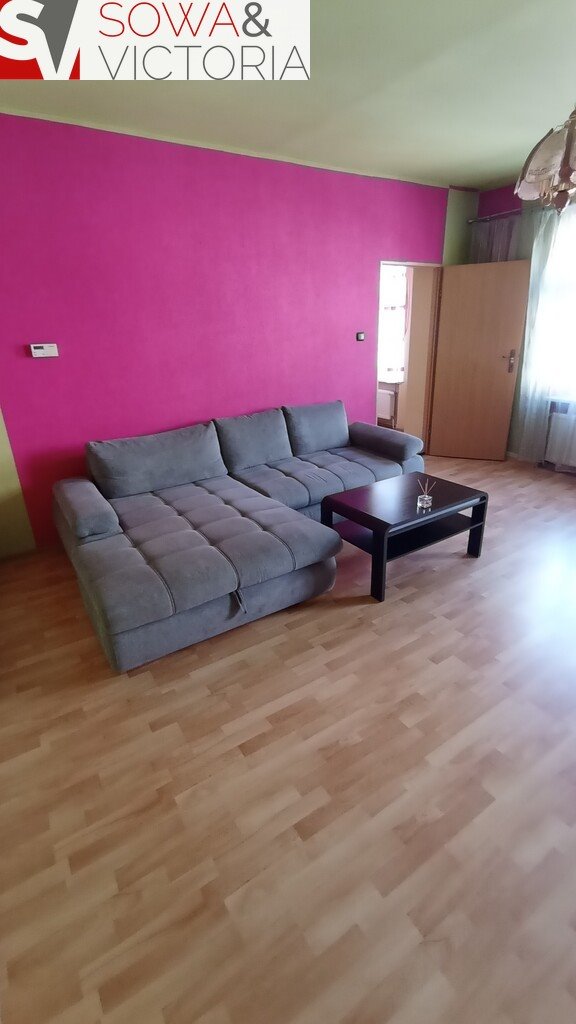 Przestronne 50 m² po remoncie, słoneczne, z dużym pokojem Wałbrzych, Śródmieście  50m2 Foto 1