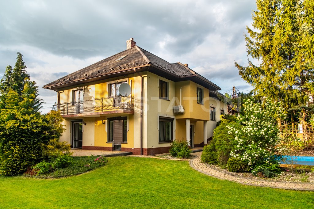 Elegancki dom 246 m² z ogrodem i garażem w Malawie Malawa  246m2 Foto 1