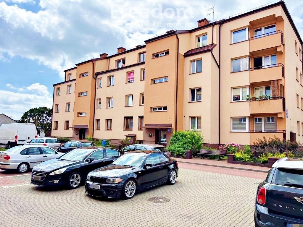 Przestronne 3-pokojowe mieszkanie do remontu z balkonem i piwnicą Serock, Pułtuska  64m2 Foto 1