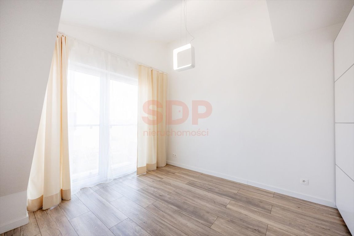 Dom na wynajem Radomierzyce, Różana  167m2 Foto 13