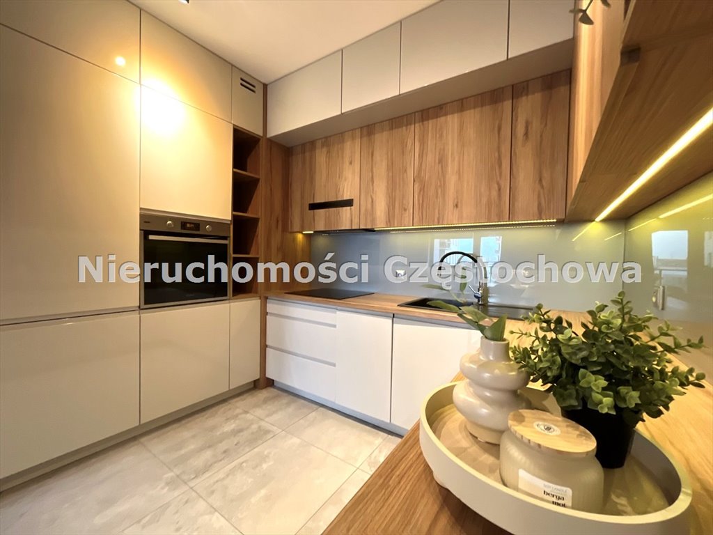Mieszkanie dwupokojowe na wynajem Częstochowa, Parkitka  57m2 Foto 1