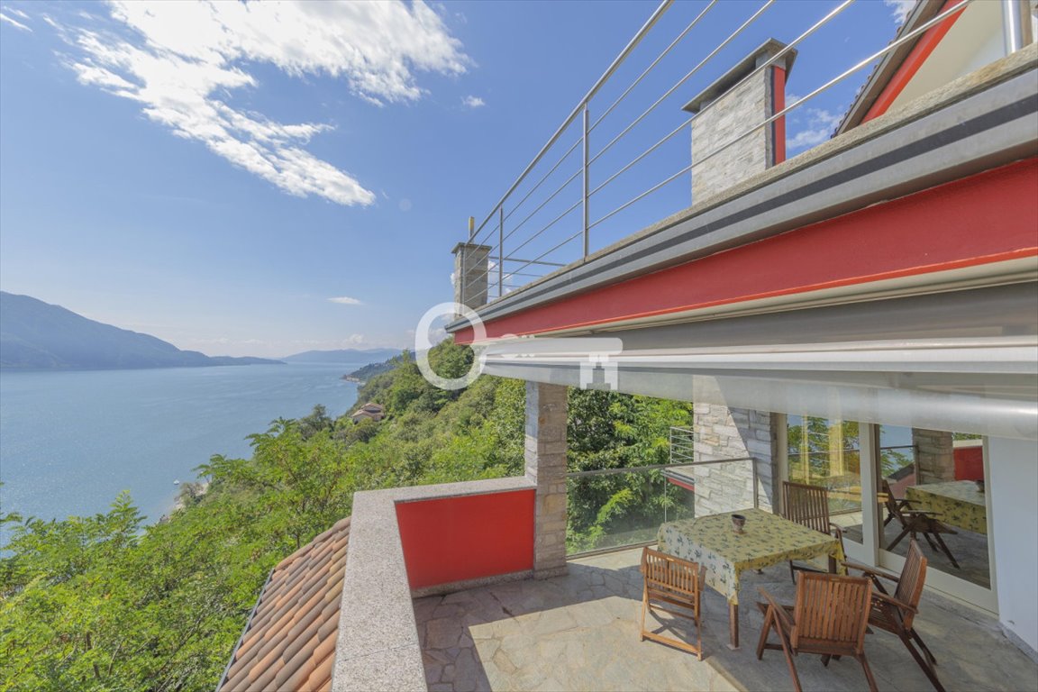 Polecam elegancką willę nad jeziorem Maggiore z basenem i panoramicznymi widokami Włochy, Verbania, Verbania (Oggebbio)  135m2 Foto 1