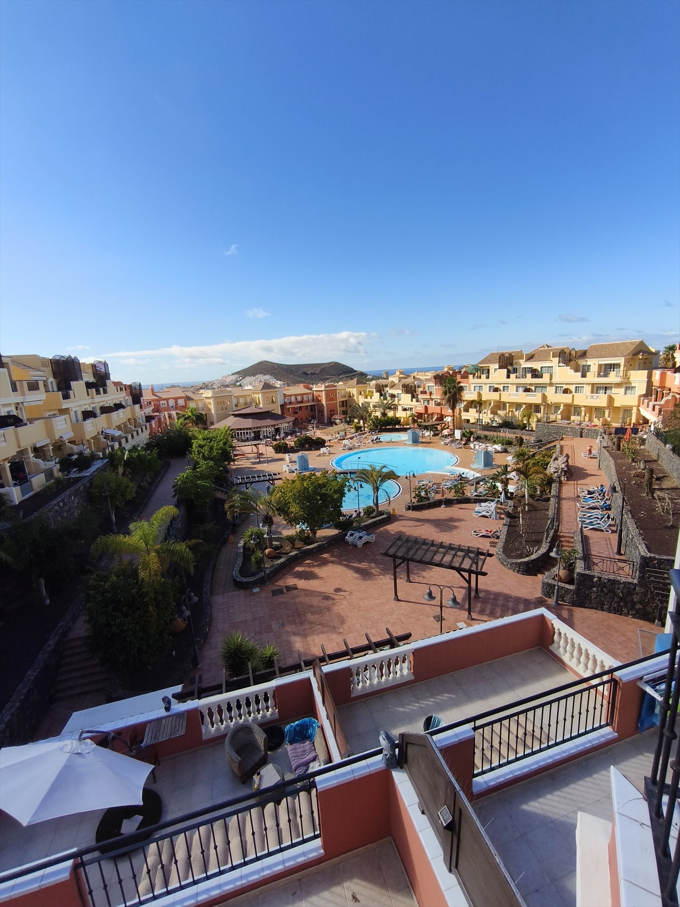 Nowoczesny apartament 2 pok. z 40 m² tarasem na Teneryfie Hiszpania, Teneryfa, los Crystianos  67m2 Foto 1