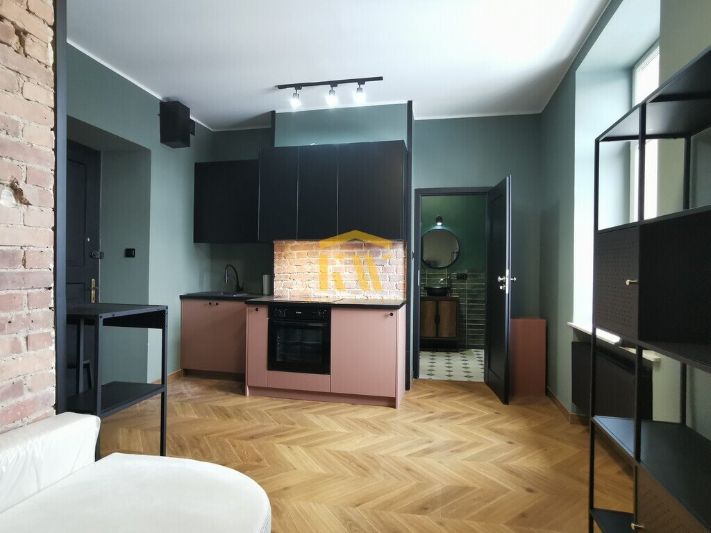 Stylowa kawalerka z pięknym widokiem na park, blisko centrum Radom, Planty, Planty  20m2 Foto 1