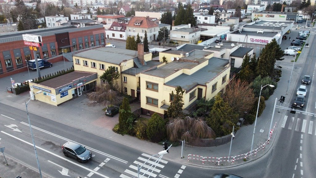 Dom na sprzedaż Swarzędz, Augusta Cieszkowskiego 1  1 000m2 Foto 1