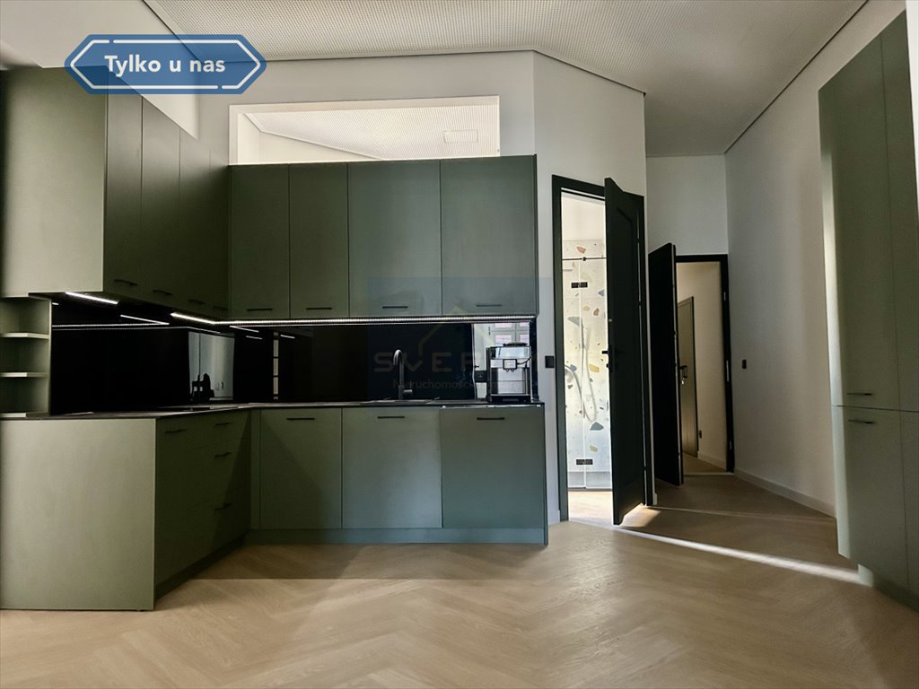 Mieszkanie trzypokojowe na sprzedaż Częstochowa, Śródmieście  119m2 Foto 1