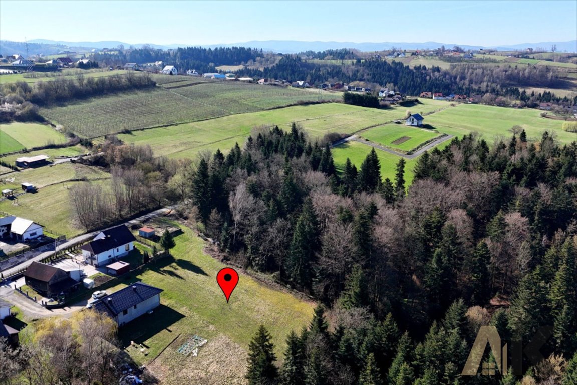 Działka budowlana na sprzedaż Librantowa  2 011m2 Foto 1