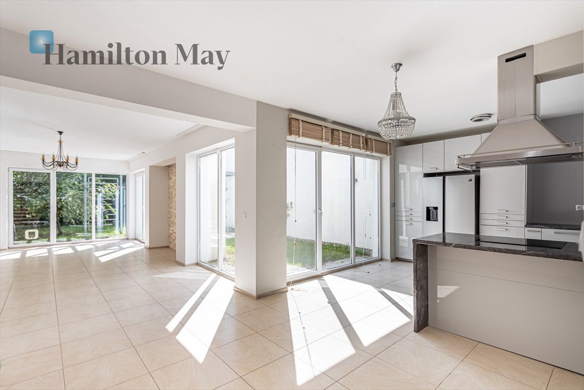 Przestronny dom z ogrodem, garażem i poddaszem w Targówku Warszawa, Targówek, Deszczowa  160m2 Foto 1