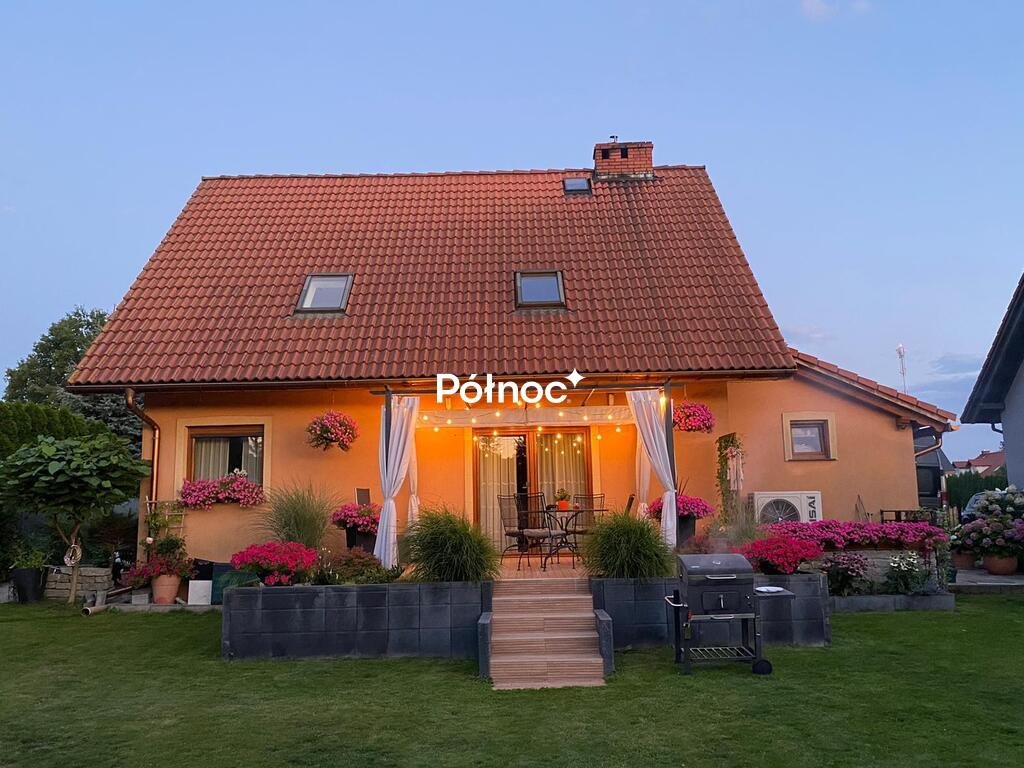Dom z garażem, tarasem i ogrodem w Nowogrodźcu - polecam! Nowogrodziec, Lipowa  144m2 Foto 1