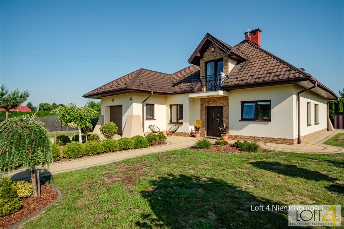 Sprzedam przestronny dom 191 m² z kominkiem i garażem Brzeźnica  191m2 Foto 1