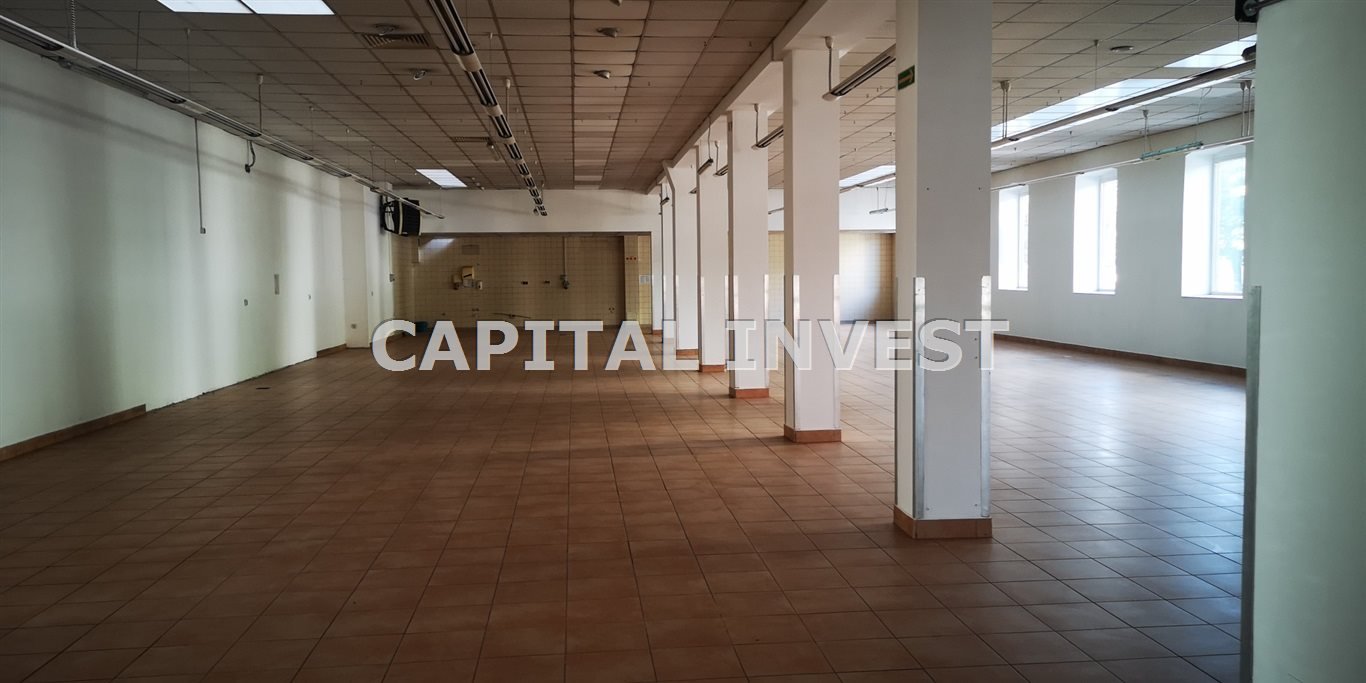 Lokal użytkowy na wynajem Kęty  750m2 Foto 1