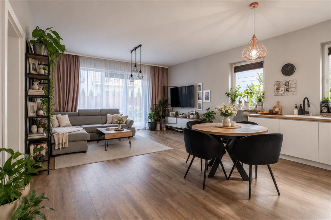Polecam funkcjonalny segment 75 m² z ogrodem 126 m² w Wawrze: Warszawa Wawer: Celulozy