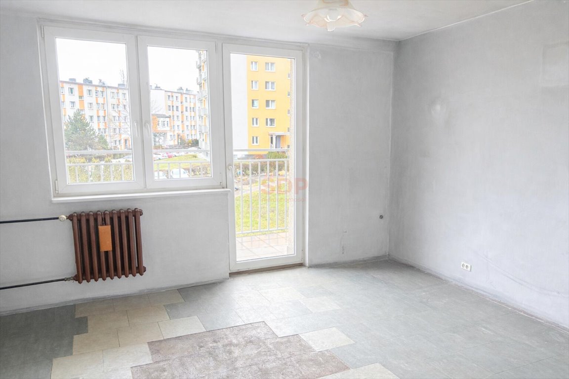Bytom, 27,5 m2 z balkonem, widok, do remontu Bytom, Stolarzowicka  28m2 Foto 1