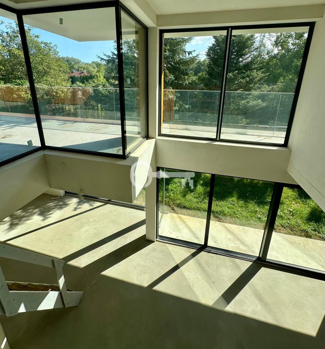 Ekskluzywny dom w Wilanowie z wysokim sufitem i nowoczesnym designem Warszawa, Wilanów Kępa Zawadowska  273m2 Foto 1