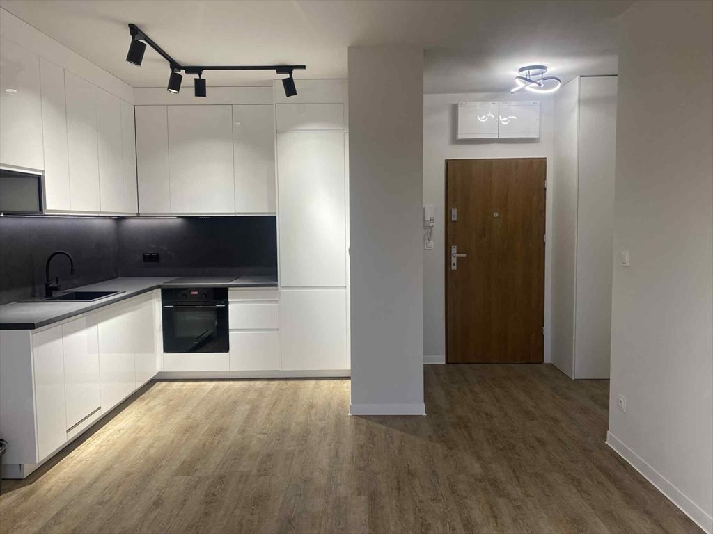 Mieszkanie dwupokojowe na wynajem Zduńska Wola, Południe  42m2 Foto 1