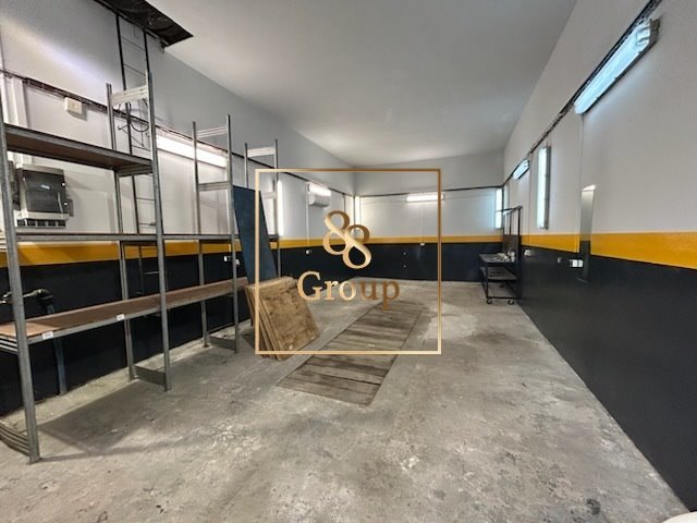 Magazyn 60m2 z kanałem i wysoką bramą, szybki dojazd Nowa Wola  60m2 Foto 1