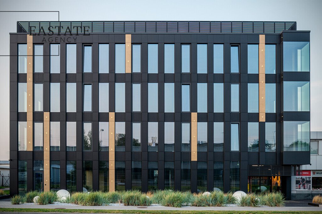 Nowoczesny lokal 629 m2 z dużą witryną i elastyczną aranżacją Gdynia, Chylonia, Hutnicza  629m2 Foto 1