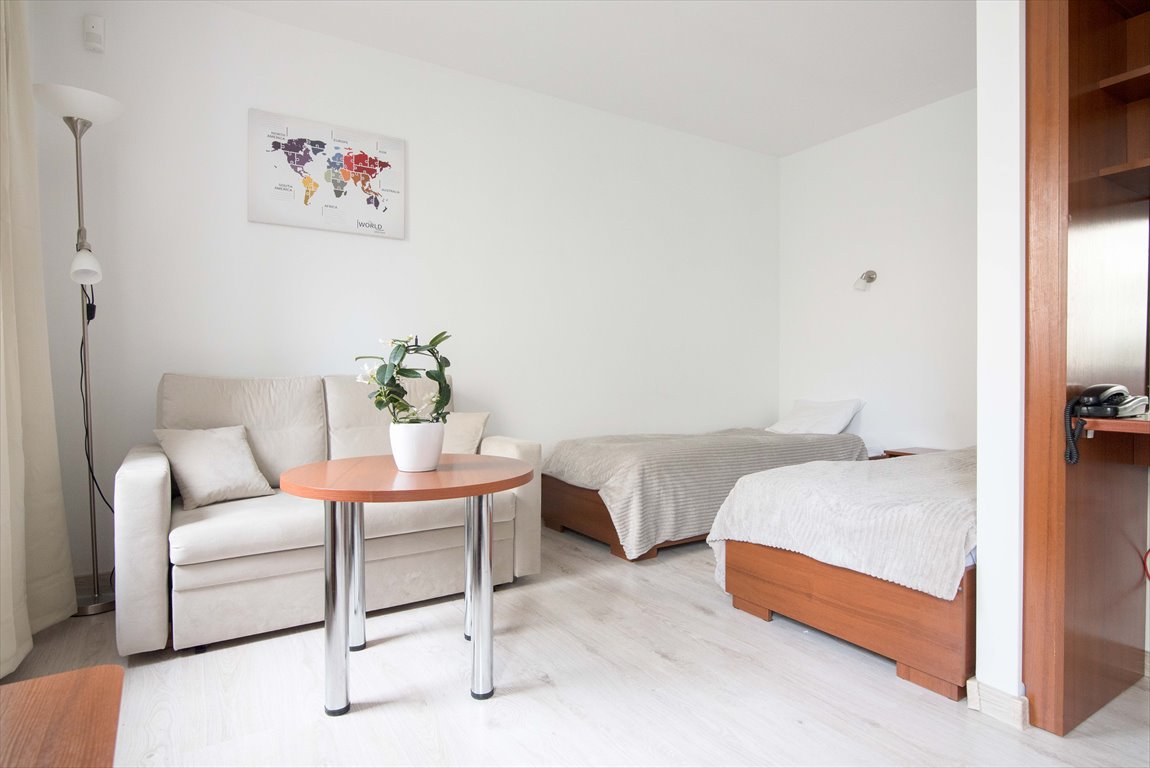 Przytulne 35 m² w Ursusie – wynajem na tydzień z garażem! Warszawa, Ursus, Skorosze  35m2 Foto 1