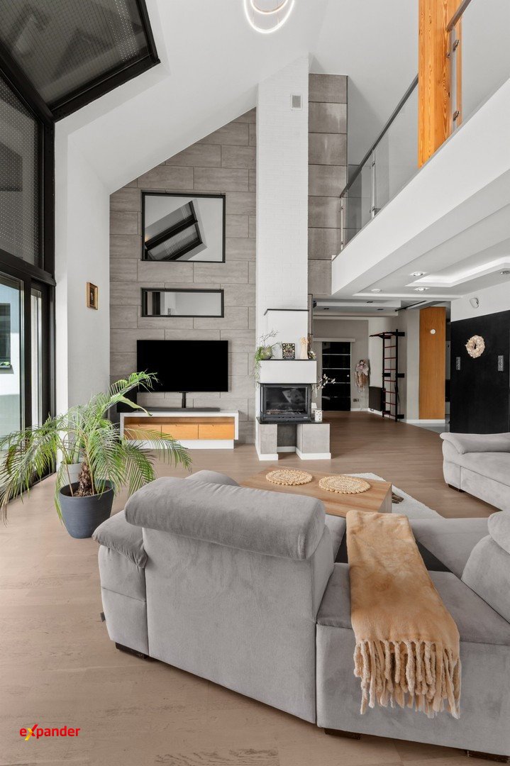 Sprzedam nowoczesny dom z prywatnym stawem i lasem w Gidle Gidle, Częstochowska  270m2 Foto 1