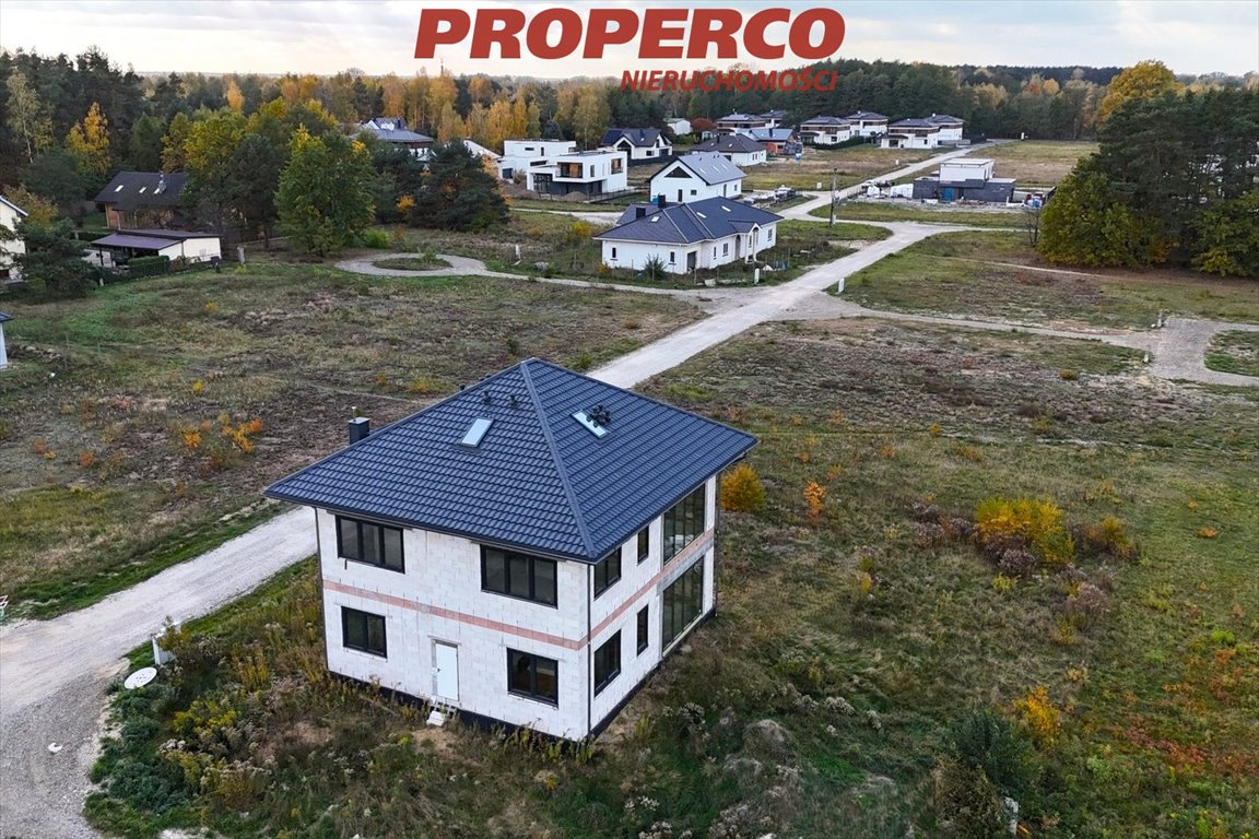 Przestronny dom 8 pokoi z tarasem i garażem w Starej Wsi Stara Wieś  276m2 Foto 1