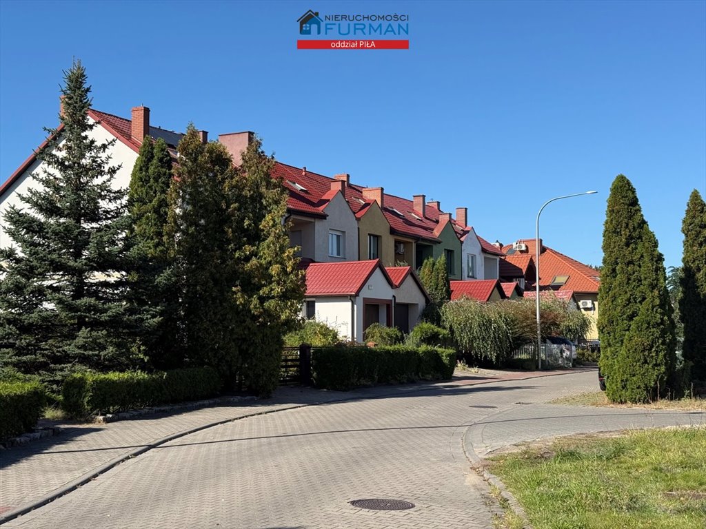 Przestronny dom 206 m2 z kominkiem i garażem w Piła Piła, Staszyce  206m2 Foto 1