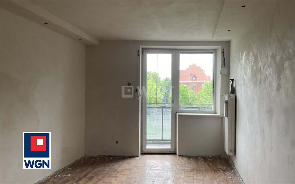Na sprzedaż przestronne 3-pokojowe mieszkanie 56,54 m² w centrum Ostrów Wielkopolski Ostrów Wielkopolski, centrum, Partyzancka  57m2 Foto 1