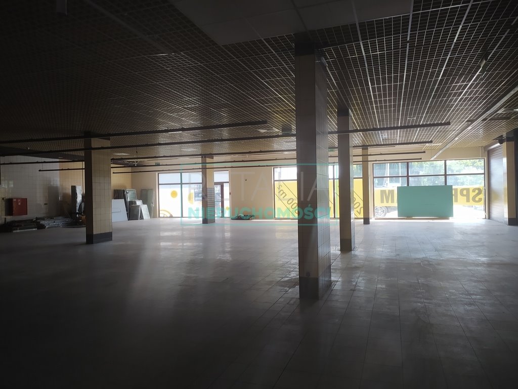 Duży lokal 800 m2 z zapleczem, parkingiem i możliwością podziału Żyrardów  800m2 Foto 1