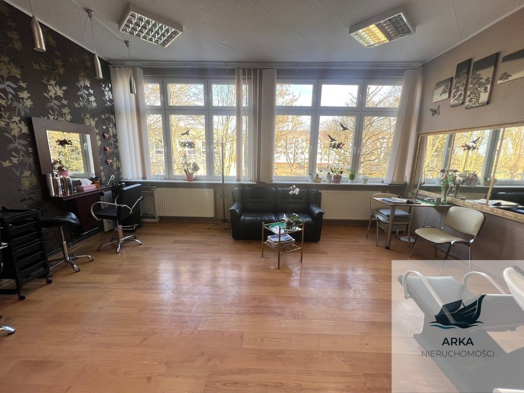 Do sprzedania lokal usługowy z bazą klientów i niszą barberską Szczecin, Pomorzany  49m2 Foto 1