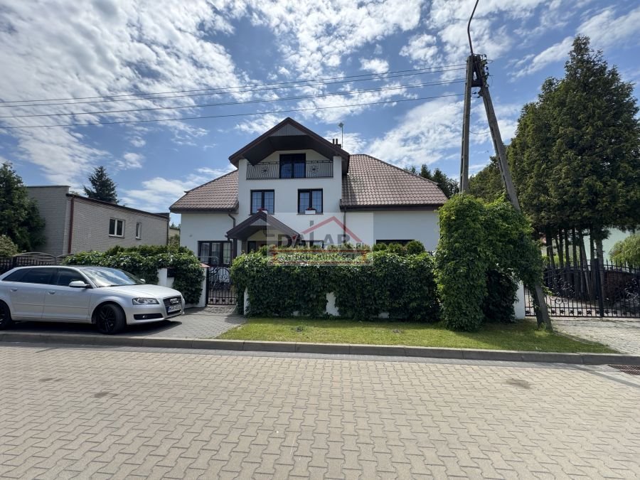 Dom wolnostojący 260 m2 z dwoma kuchniami i dużą działką Baniocha  260m2 Foto 1