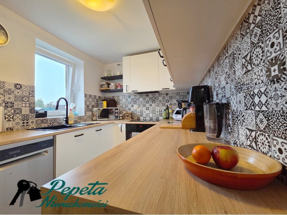 Dom po remoncie w Biskupicach z ogrodem i garażem Biskupice, Biskupice, Dworcowa  82m2 Foto 1