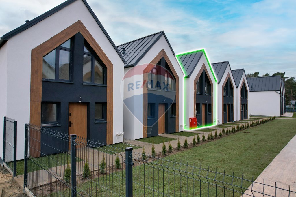 Nowoczesny dom nad Bałtykiem, 150 m od plaży, gotowy do zamieszkania Wicie, Bosmańska  50m2 Foto 1