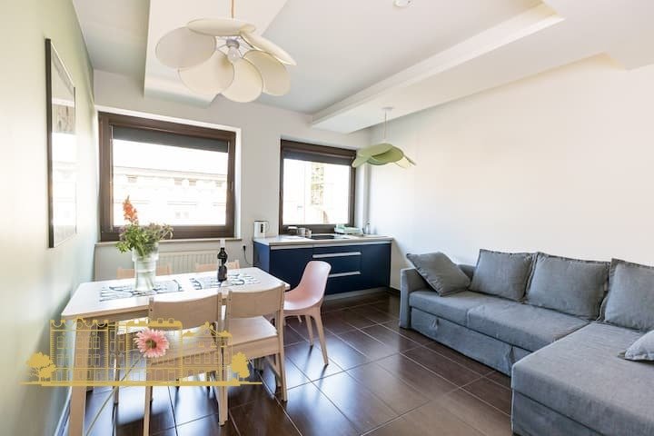 Mieszkanie trzypokojowe na sprzedaż Kraków, Stare Miasto, Stare Miasto, Karmelicka  62m2 Foto 1