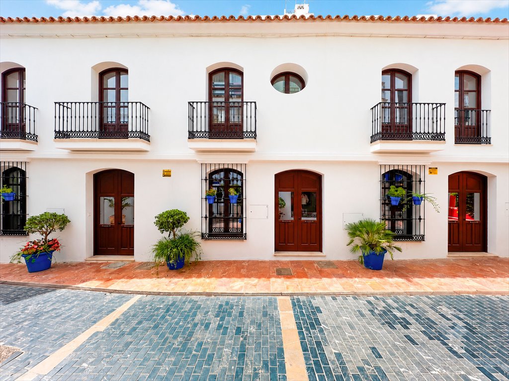 Zapraszam do nowoczesnego domu 144 m² z tarasami w sercu Estepony Hiszpania, Estepona Old Town, Estepona Old Town  126m2 Foto 1