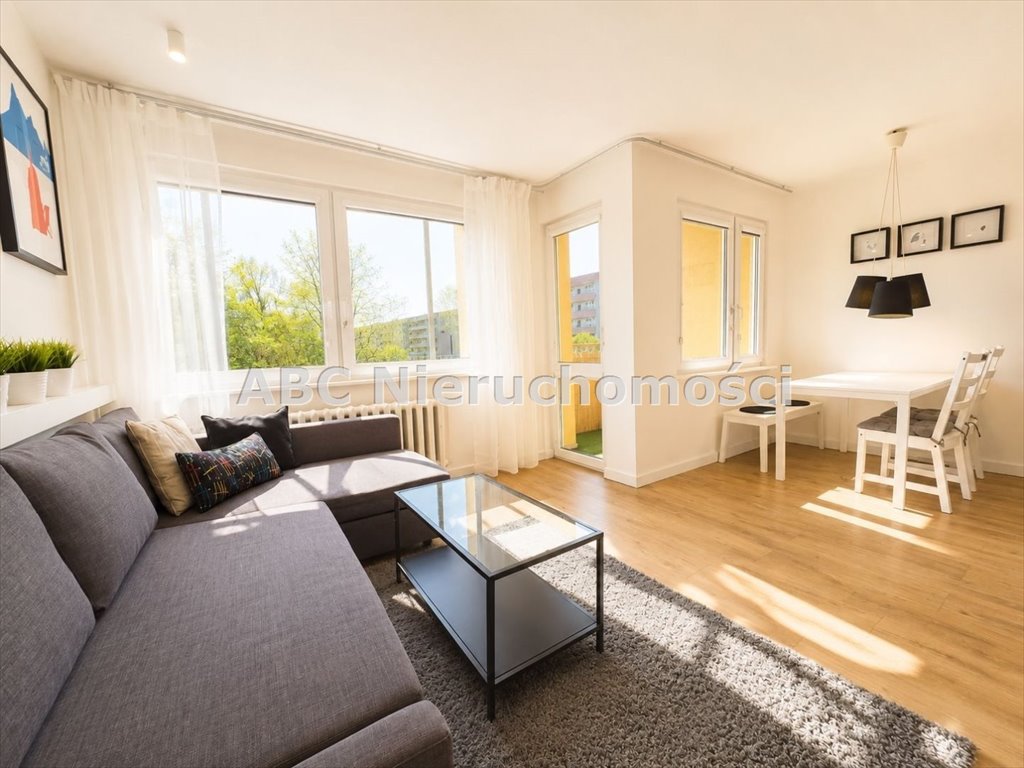 Polecam jasne studio z loggią, umeblowane i gotowe do wprowadzenia Piła, Śródmieście  25m2 Foto 1