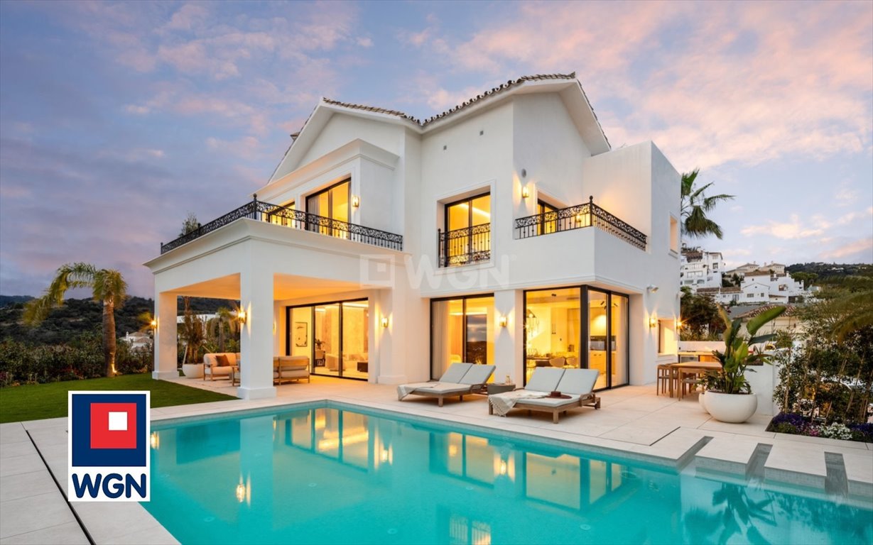 Luksusowa willa z panoramicznym widokiem na morze i pole golfowe Hiszpania, Nueva Andalucia, NUEVA ANDALUCIA  972m2 Foto 1