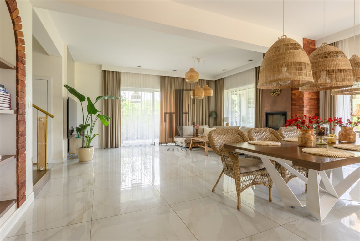 Dom na sprzedaż Łajski  582m2 Foto 1