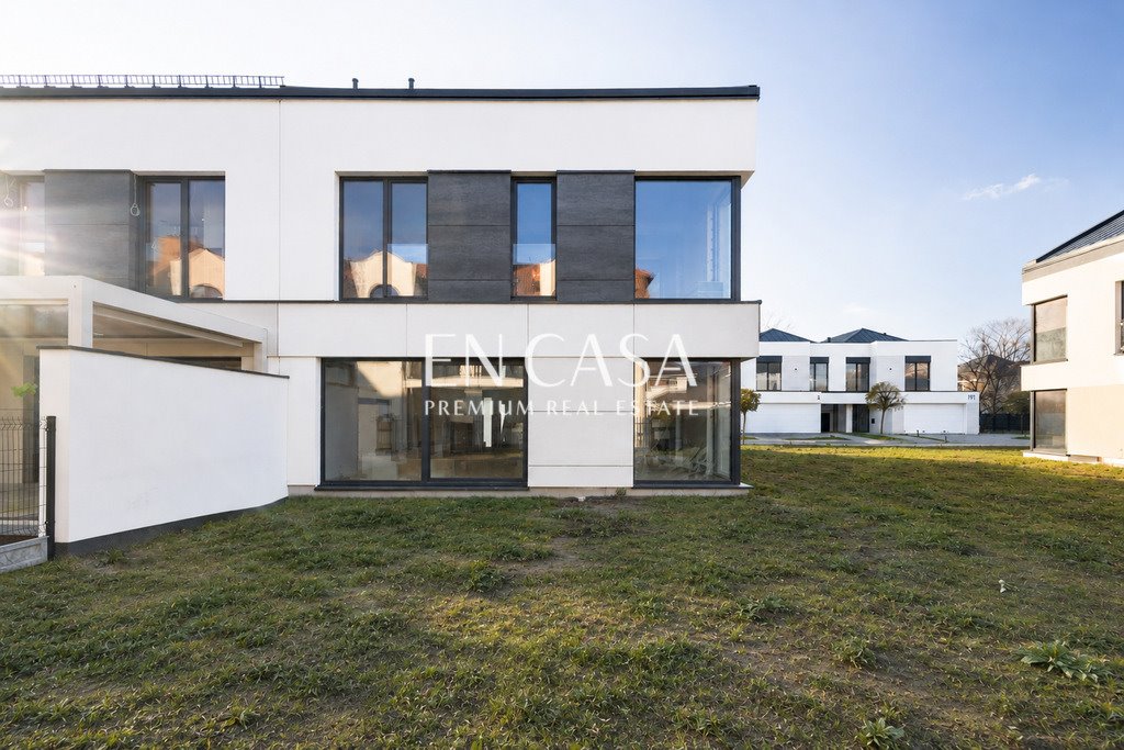 Nowoczesny dom 257 m2 z garażem i ekologią w Wilanowie Warszawa, Wilanów  257m2 Foto 1