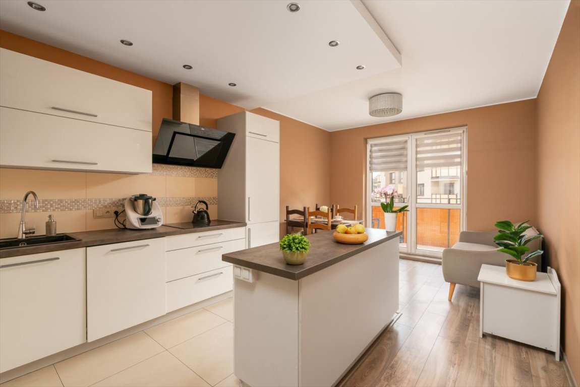 Mieszkanie czteropokojowe  na sprzedaż Oława, Jarosława Iwaszkiewicza  75m2 Foto 1