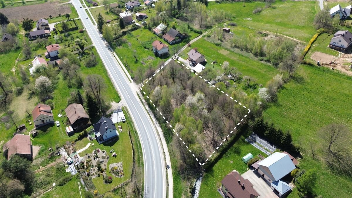 Działka budowlana 2800 m² w Wyżne z mediami i dojazdem asfaltowym Wyżne  2 800m2 Foto 1