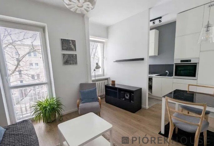 Dwupokojowe mieszkanie z balkonem i komórką na Pradze-Północ Warszawa, Praga-Północ, Józefa Szanajcy  38m2 Foto 1